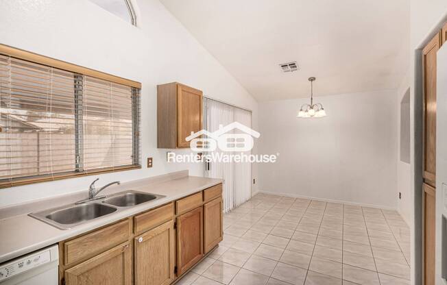 8622 W DAVIS RD