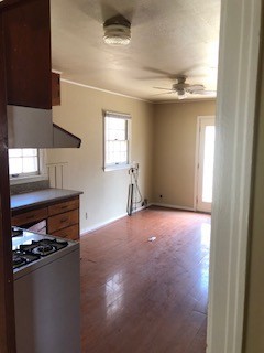 3 beds, 2 baths, $1,200