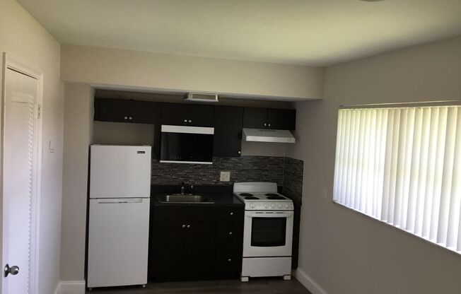 Studio, 1 bath, 525 sqft, $1,450, Unit C-02