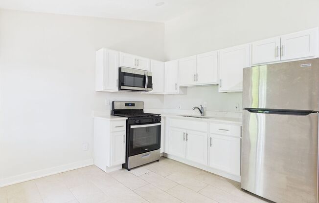 Forest Square Apartments