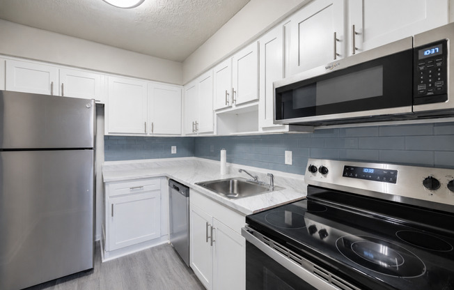 2 beds, 1 bath, 805 sqft, $1,100, Unit S251