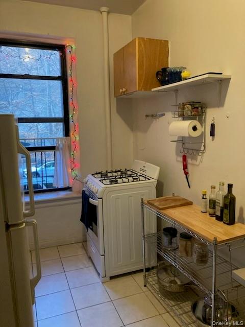 Studio, 1 bath, 550 sqft, $2,195, Unit 2M