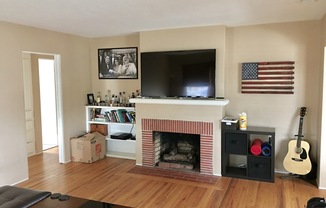 3 beds, 1 bath, $3,695