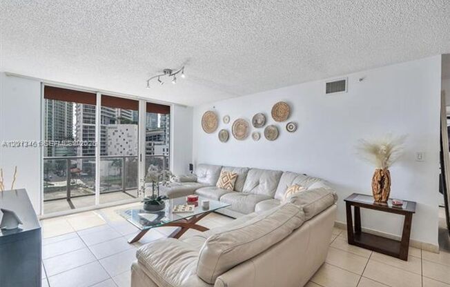 1155 Brickell Bay Dr cu-603, Miami, FL 33131