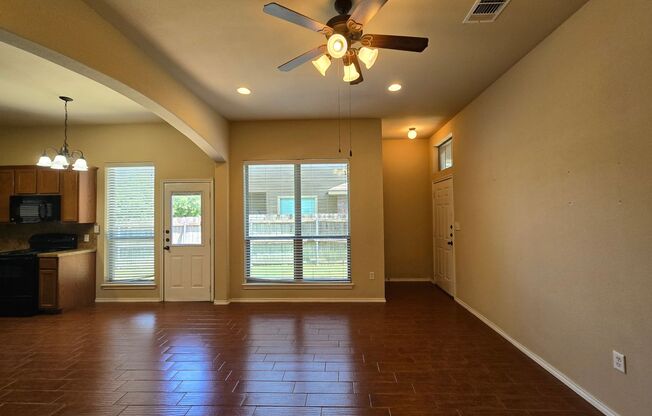 2 Weeks Free Rent / Large 2 Story Duplex off Alves Lane / Fenced in Backyard /Large Living Room /CISD