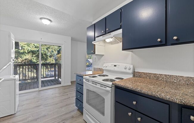 1 bed, 1 bath, 690 sqft, $1,200, Unit 201