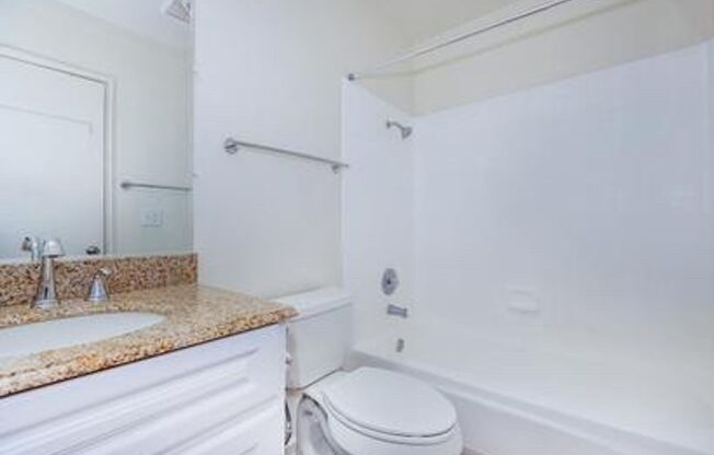 1 bed, 1 bath, 710 sqft, $1,675, Unit 25