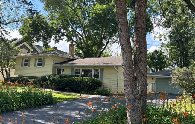 Great House in a great location!