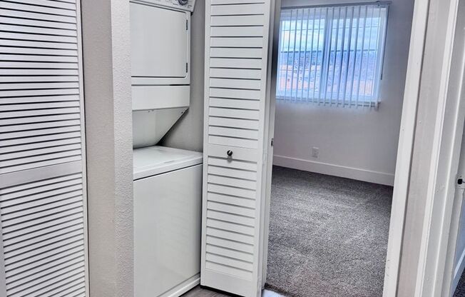 2 beds, 2 baths, 860 sqft, $1,895, Unit 18A