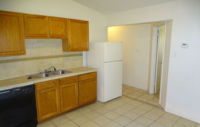 3 beds, 2 baths, $1,495