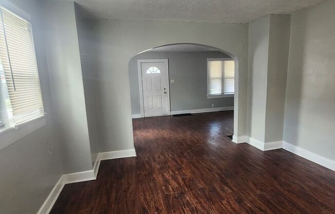 2 beds, 1 bath, $1,099