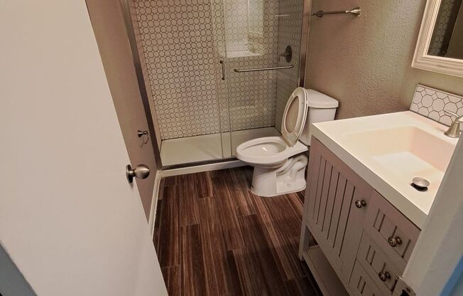 1 bed, 1 bath, 760 sqft, $1,127, Unit 1025