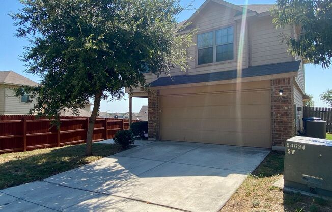 It's a Beauty ~ Great Location ~ 3/2.5 ~ Move-in Ready!