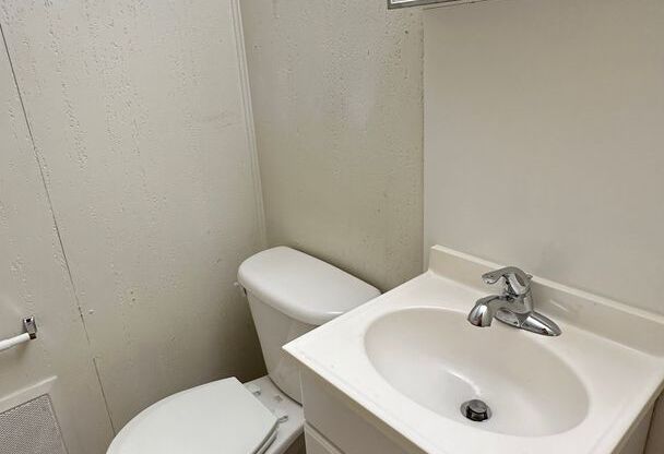 1 bed, 1 bath, 512 sqft, $750, Unit Apt 24