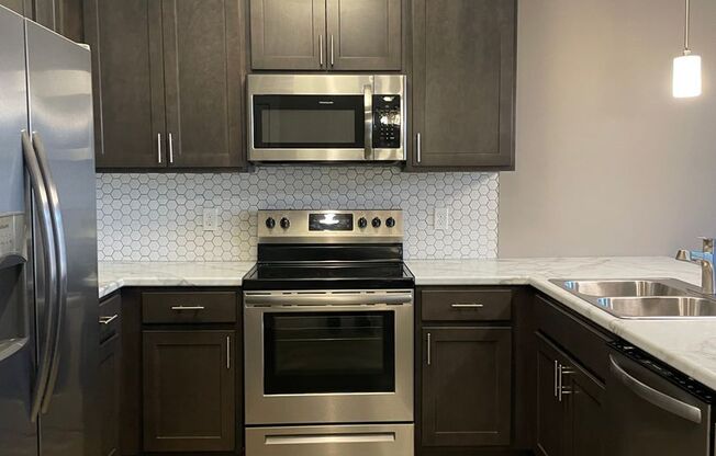1 bed, 1 bath, 708 sqft, $865, Unit 213
