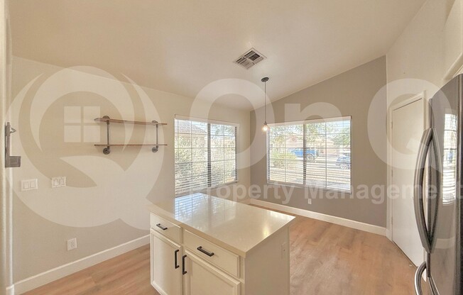 1914 E PALOMINO DR