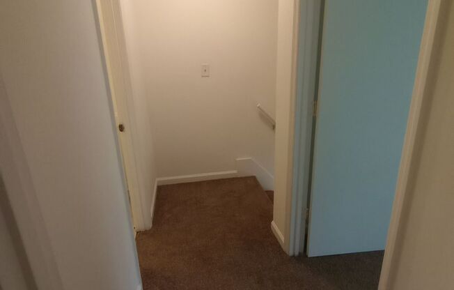 2 beds, 1.5 baths, $995