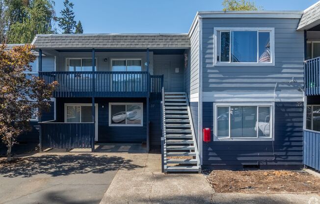 2 beds, 1 bath, 825 sqft, $1,225, Unit 42