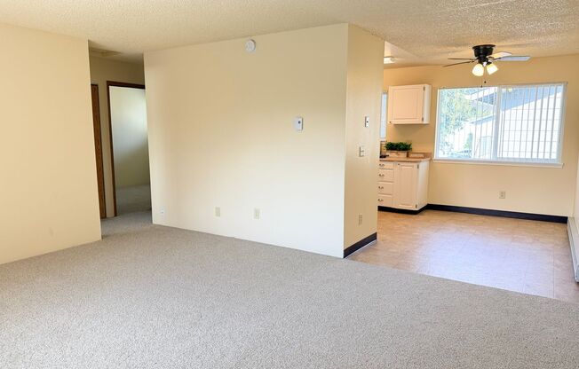 2 beds, 1 bath, 806 sqft, $1,469, Unit 6