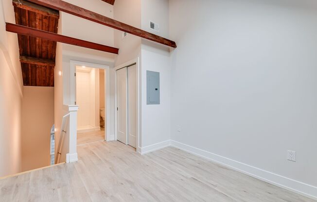 1 bed, 1 bath, 710 sqft, $1,710, Unit B202