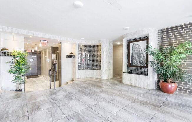 1 bed, 1 bath, 581 sqft, $1,850, Unit 402