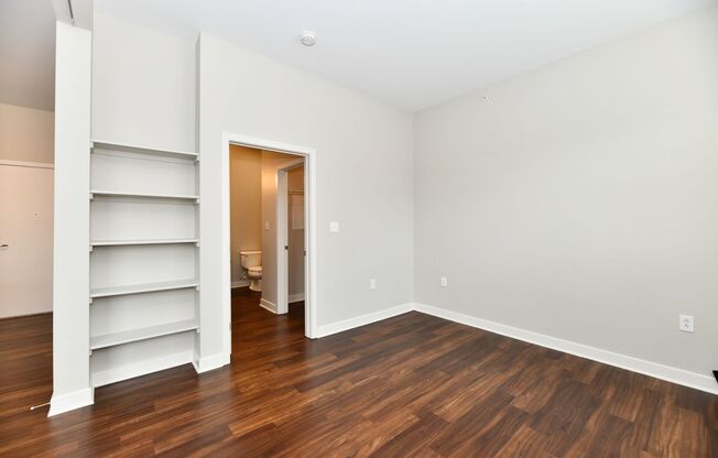 Studio, 1 bath, 596 sqft, $1,249, Unit MZ104