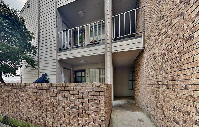 6108 Abrams Road