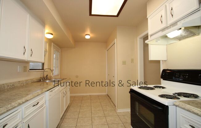 3 beds, 2 baths, $1,495