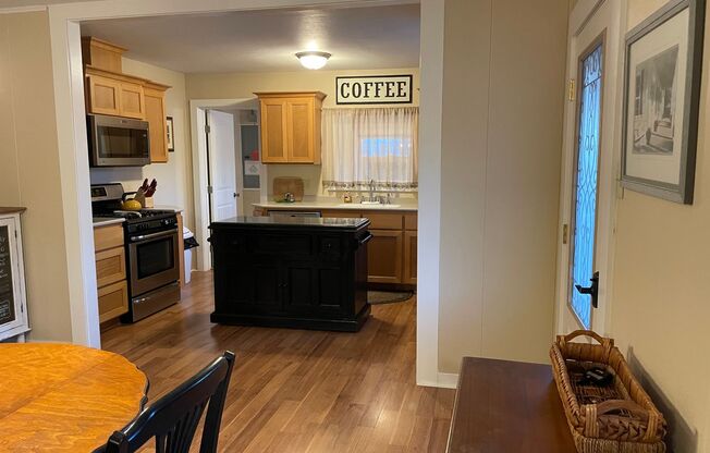 3 beds, 1 bath, $2,450