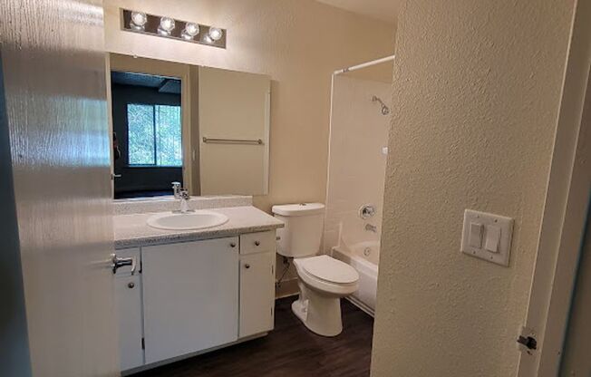 1 bed, 1 bath, 600 sqft, $1,595, Unit 067