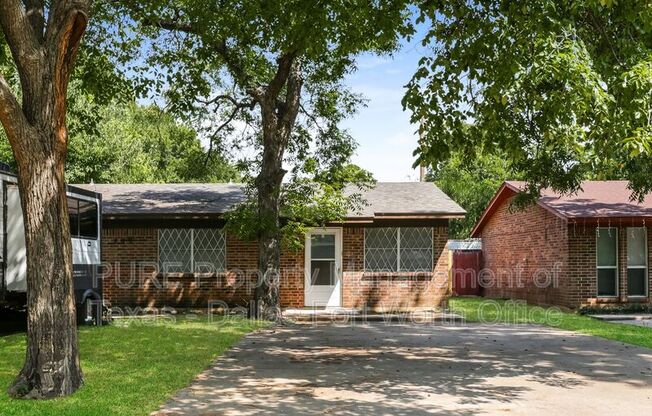409 COUSINS LN