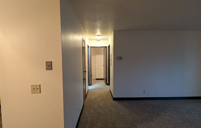 2 beds, 1 bath, 970 sqft, $1,149, Unit FB   3058