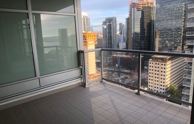 2 beds, 2 baths, $4,300, Unit Unit 2401