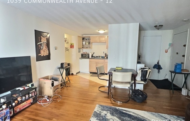1039 COMMONWEALTH