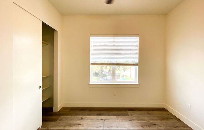 3 beds, 2 baths, 980 sqft, $2,375, Unit 220