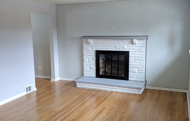 Beautifully Kept 4 Bedroom House next to Universal Park