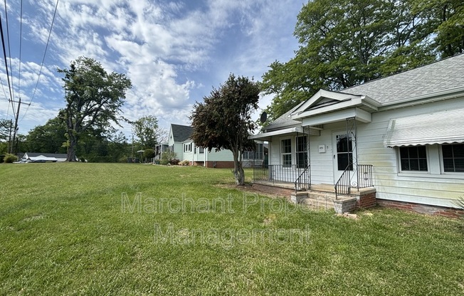 5 E BELVUE RD