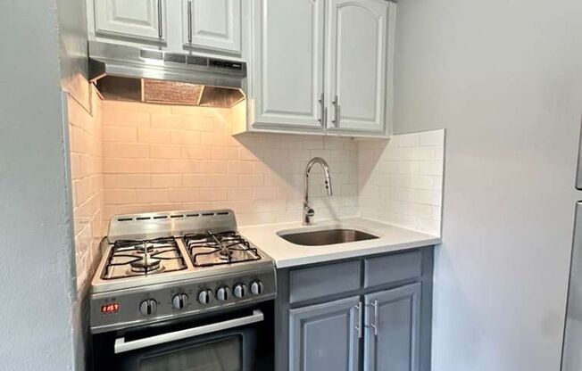 1 bed, 1 bath, 750 sqft, $1,825, Unit Apt 2J