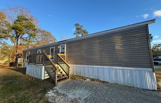 Myrtle Beach - 3 Bedroom / 2 Bathroom Mobile Home