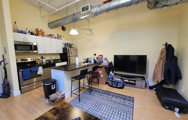 37 Temple Pl