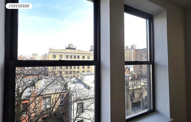 1 bed, 1 bath, $5,500, Unit 8I