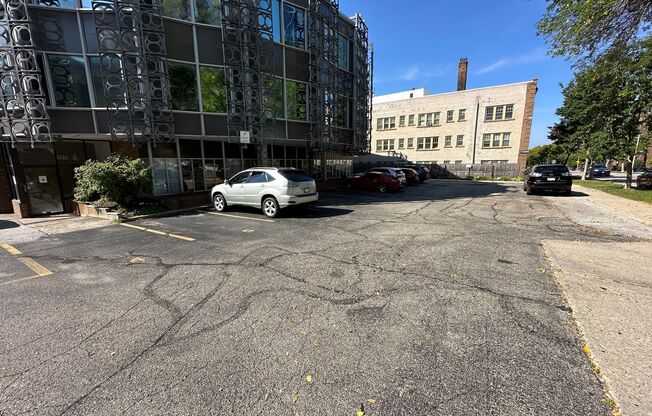 1233 N Marshall / 1222-36 N Cass