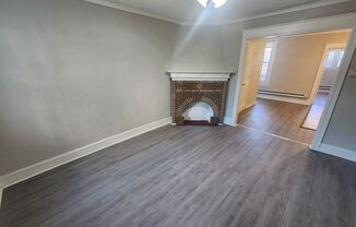 1 bed, 1 bath, 650 sqft, $950, Unit 1F