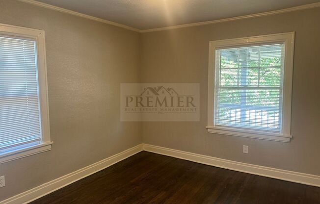 3 beds, 1 bath, $1,299