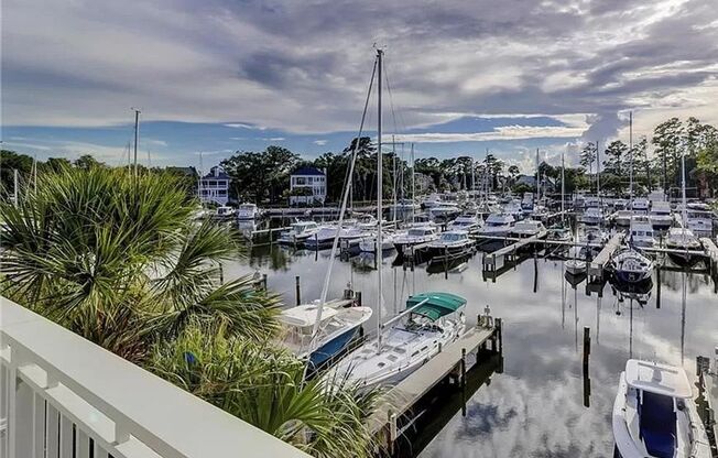 Spectacular Furnished Harbourfront Home in Windmill Harbour!
