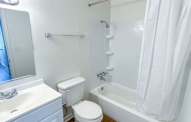 2 beds, 1 bath, 747 sqft, $789, Unit Unit 30