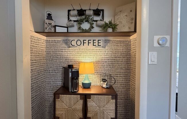 1 bed, 1 bath, 550 sqft, $1,300, Unit 1202