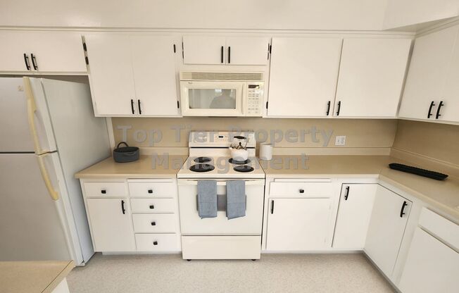 Charming 3 Bed, 2 Bath, 1,888 sqft House in Downtown Concord - Available now for lease!