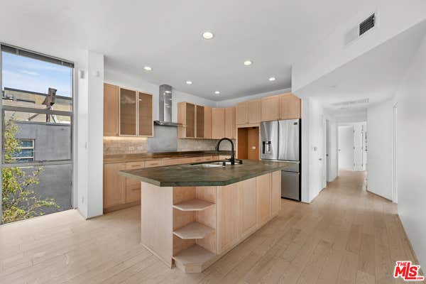20 28th Ave