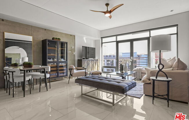 1 bed, 1.5 baths, 1,200 sqft, $4,995, Unit 916